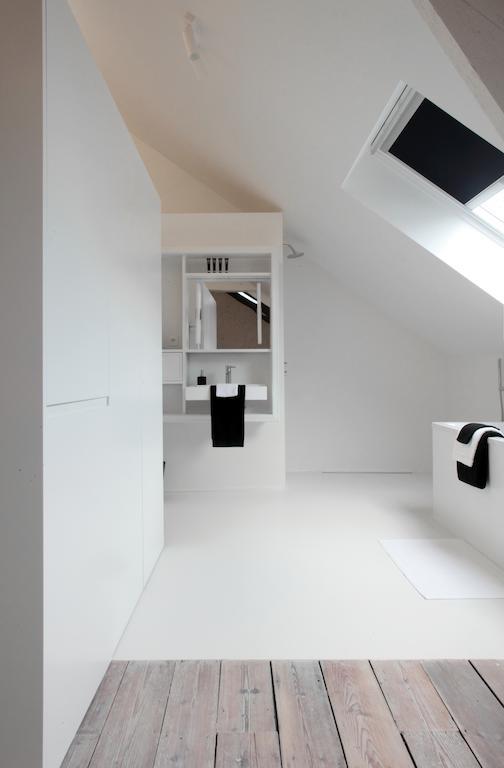 Maison Nationale City Flats & Suites Antwerpen Kamer foto Bathroom